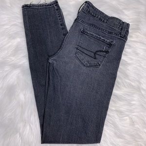 American Eagle Distressed Skinny Jeans 4 - 2/$15